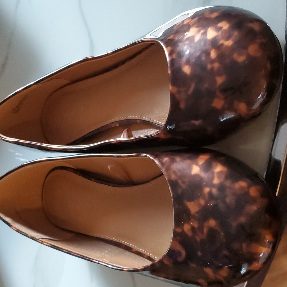 Size 11W shoes
